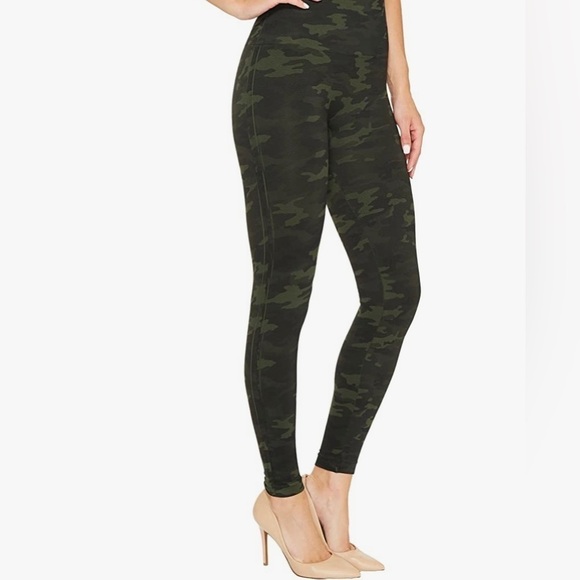 SPANX Seamless Leggings for Women Tummy Control Green Camo Size M - Picture 2 of 12